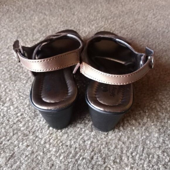 SPRING STEP ADORABLE SANDAL SHOES BRONZE SIZE 38  SIZE US: 7.5 - 8 - Picture 9 of 15